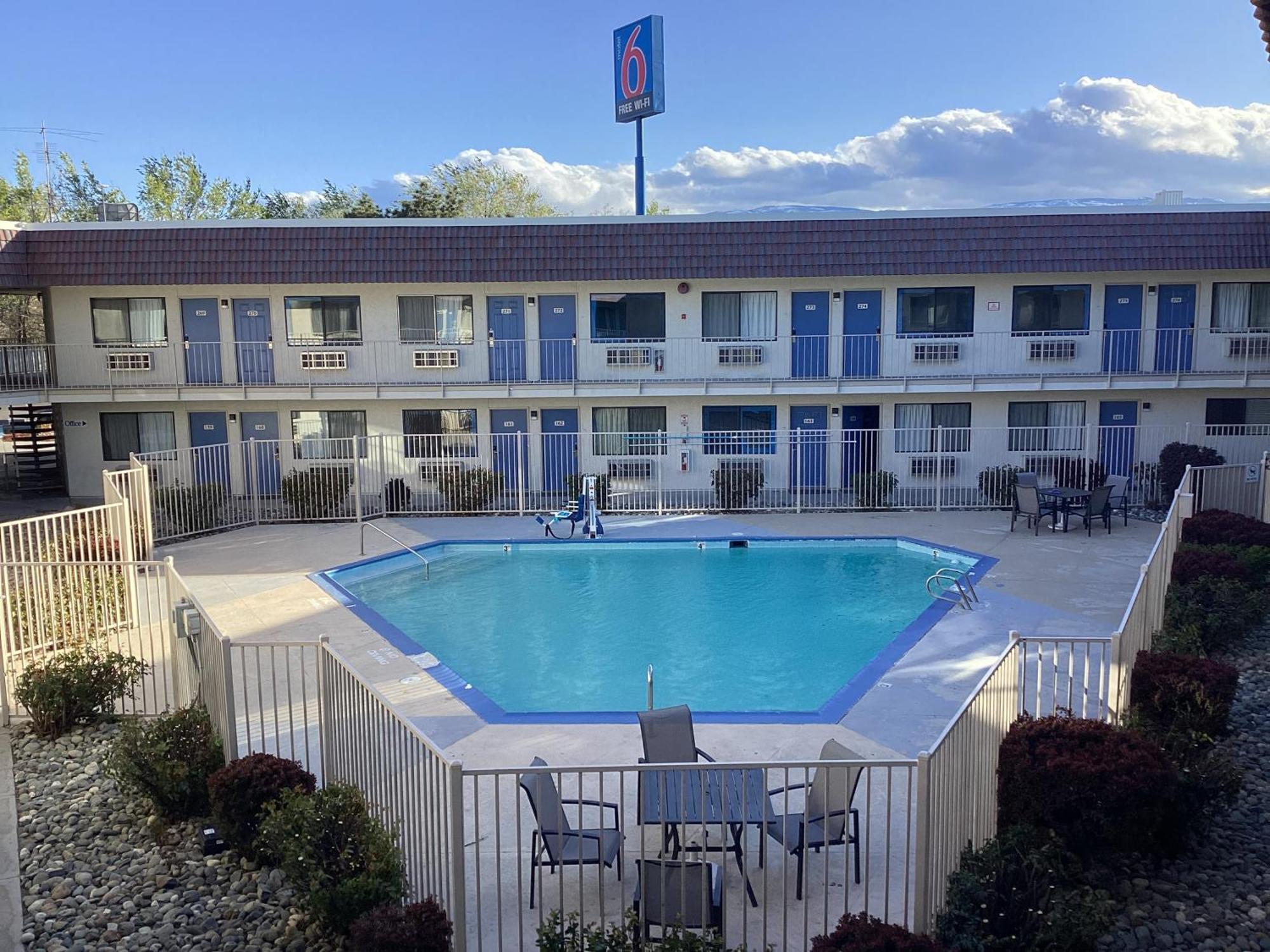 Motel 6-Reno, Nv - Livestock Events Center Экстерьер фото